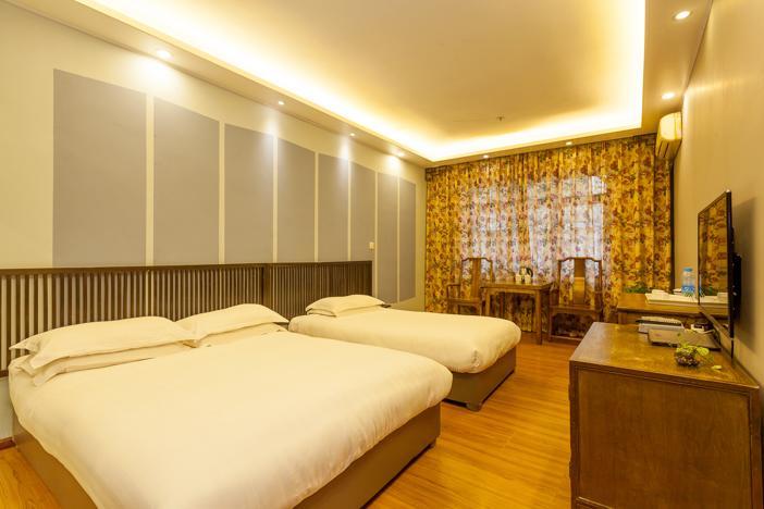 Flower Hotel Chengdu Room photo