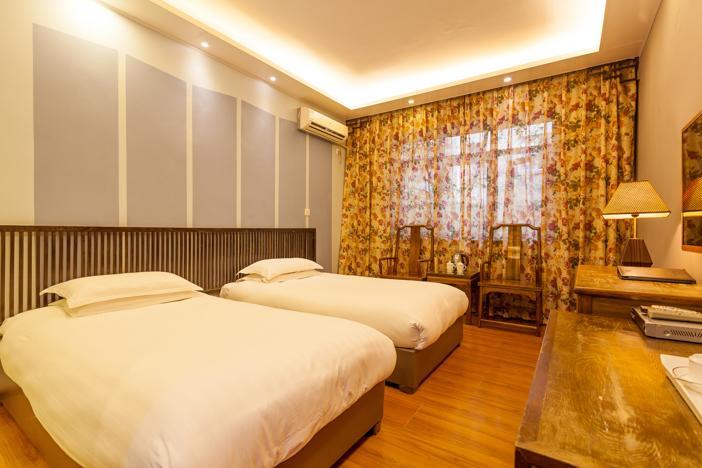 Flower Hotel Chengdu Room photo